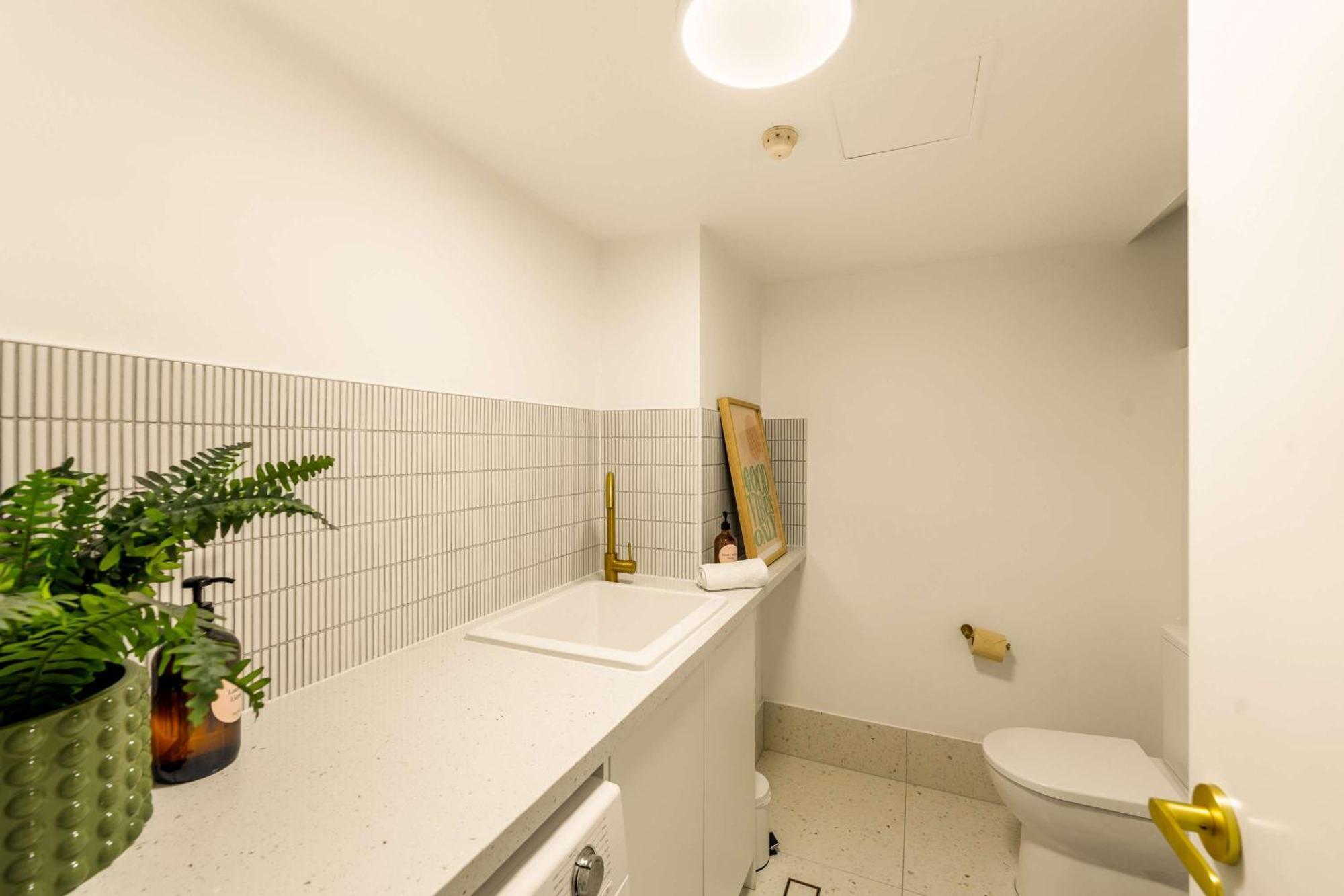 The Rocks Unit 4c Gold Coast